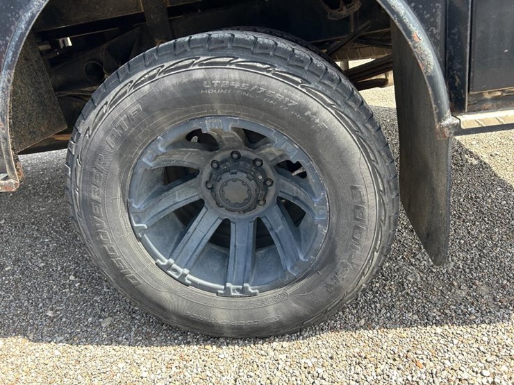 2004-dodge-ram-3500-image-8