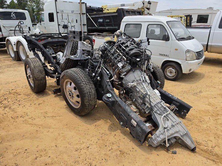 2023-ford-f250-image-4