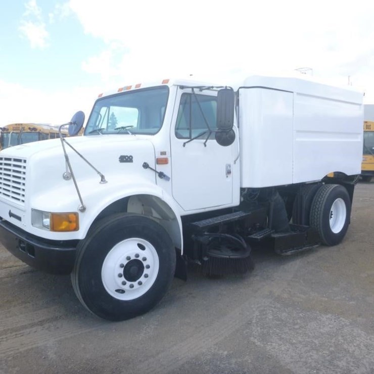 2000 INTERNATIONAL 4700