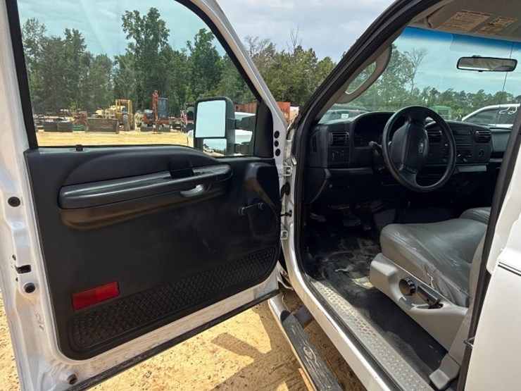 2005-ford-f250-image-8