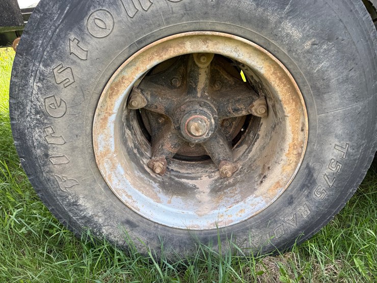 #468-•-1979-easton-pusher-28'-semi-pusher-trailer-(has-wi-title)-(stanley,-wi)-image-18