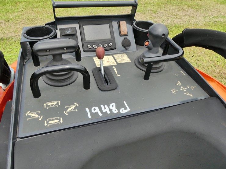 2023-kubota-scl1000-image-9