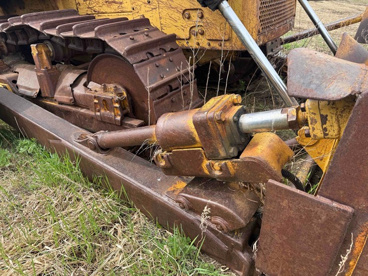 caterpillar-d7f-image-9