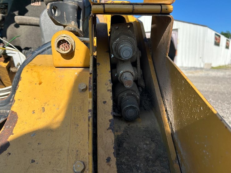 2014-caterpillar-289d-image-10