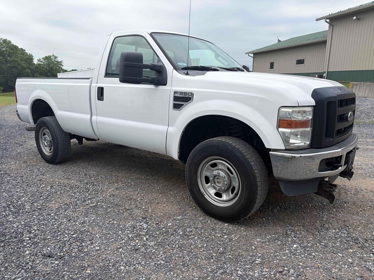 2010-ford-f350-xl-image-3