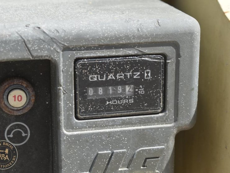 2012-jlg-3246es-image-15