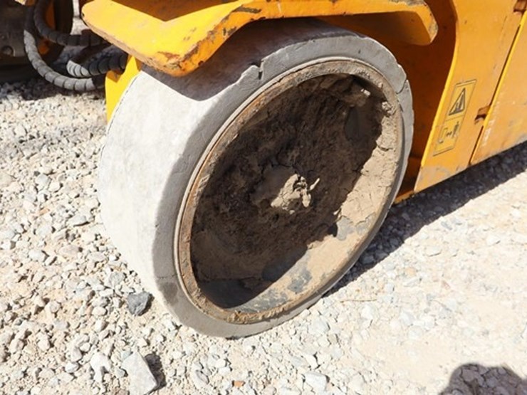 2018-jcb-s3246e-image-13