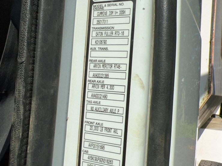 2002-volvo-vhd64b200-image-29