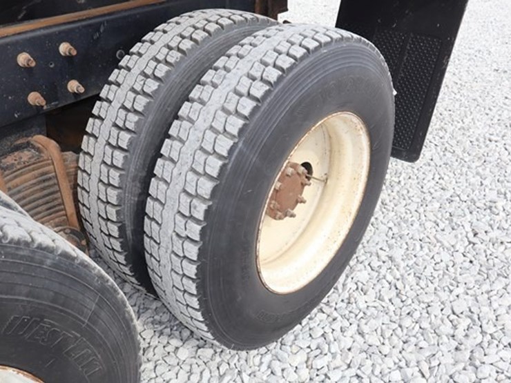 #521-•-2007-mack-cv713-tandem-axle-dump-truck-image-11