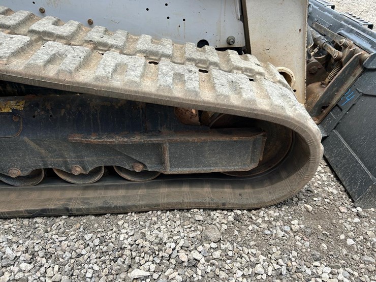 2019-bobcat-t770-image-14