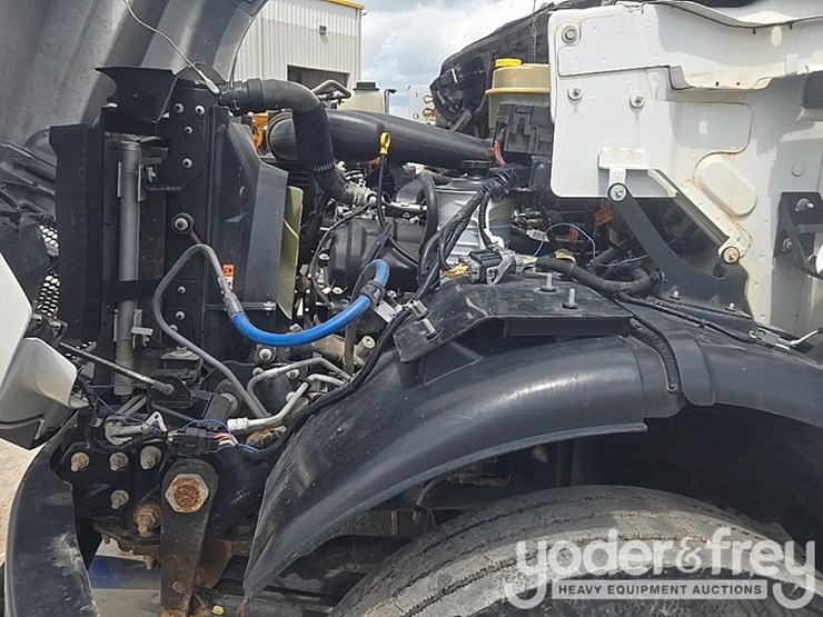 2019-ford-f750-xl-image-36