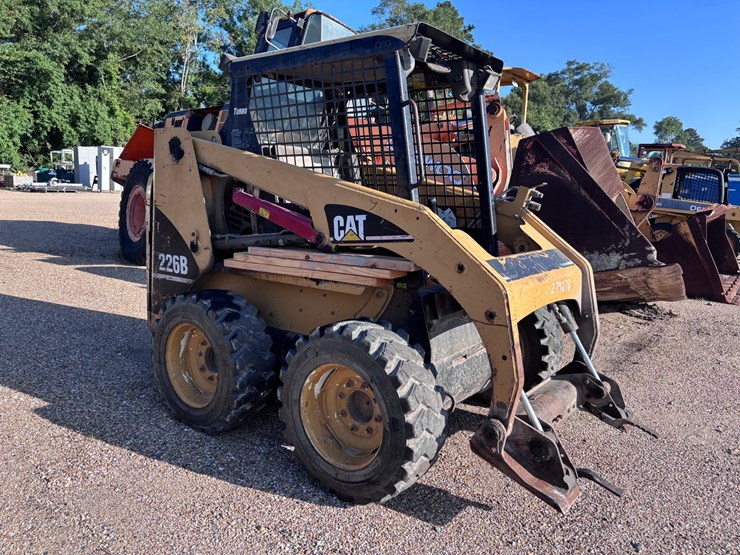 caterpillar-226b-image-2