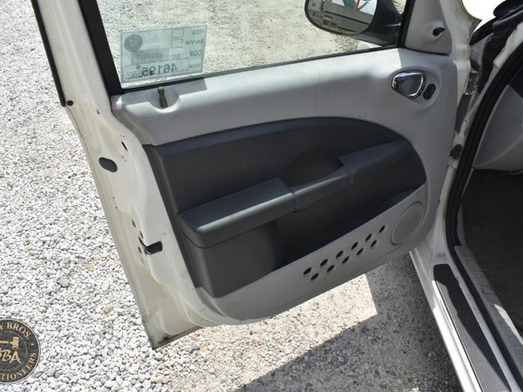 2007-chrysler-pt-cruiser-image-12