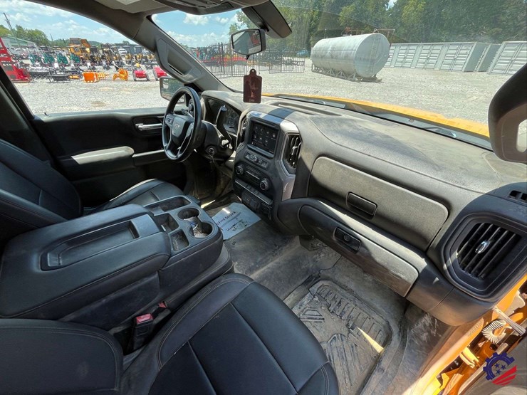2021-chevrolet-silverado-4x4-pickup-truck-image-48