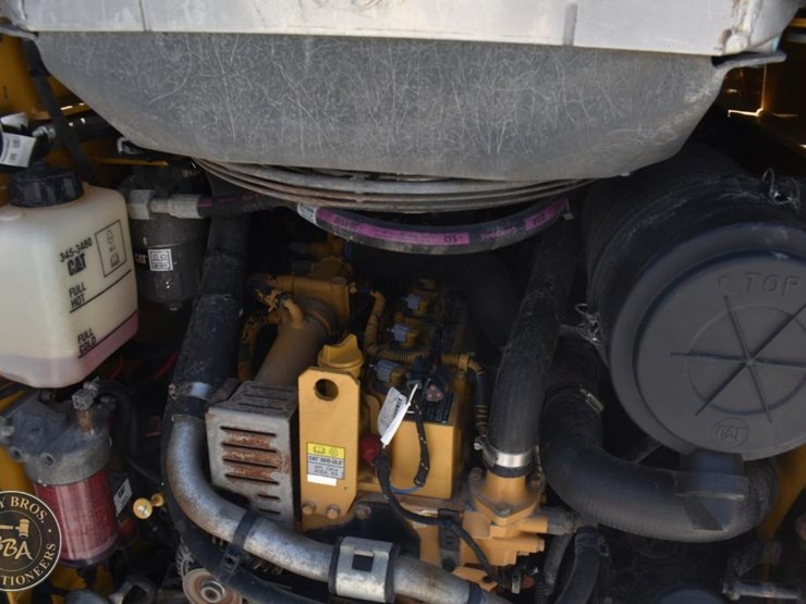 2018-caterpillar-257d-image-34