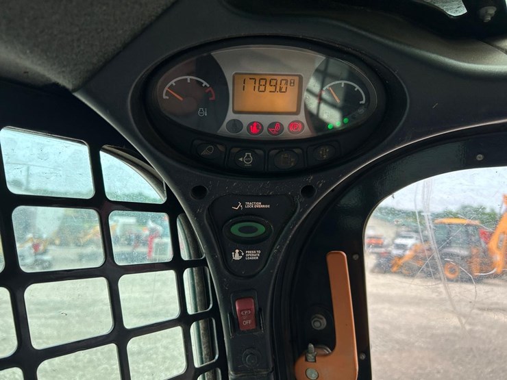 2019-bobcat-t770-image-24