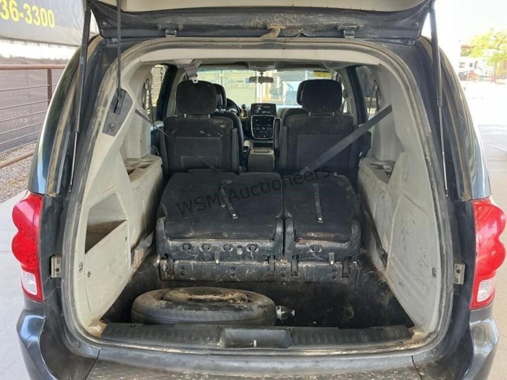 2013-dodge-grand-caravan-image-11