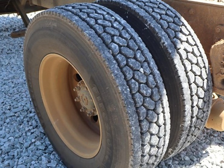 2010-international-transtar-8000-image-13
