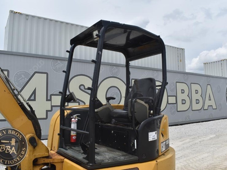 2016-caterpillar-305e2-cr-image-27