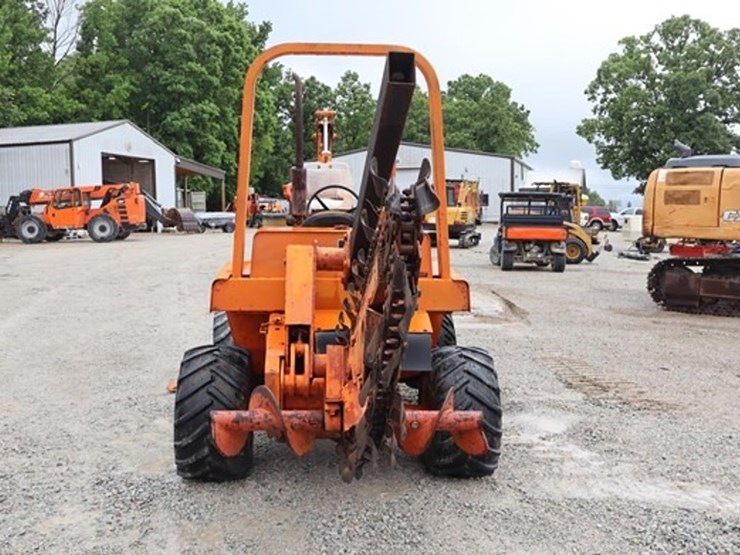 ditch-witch-3210-image-4