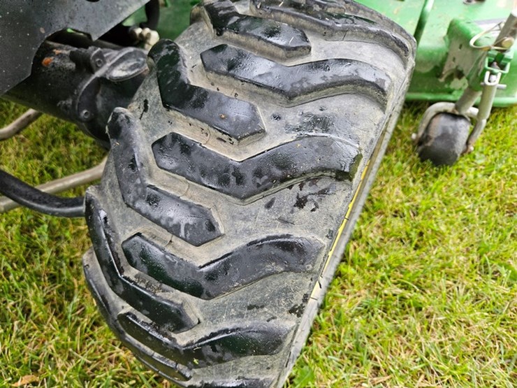 john-deere-1025r-image-13
