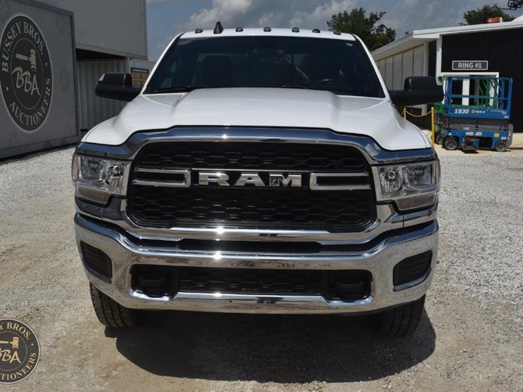 2022-ram-3500-hd-image-9