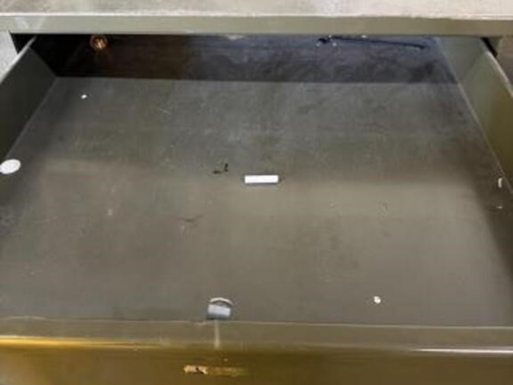 industrial-sjop-desk-with-slope-top-image-3
