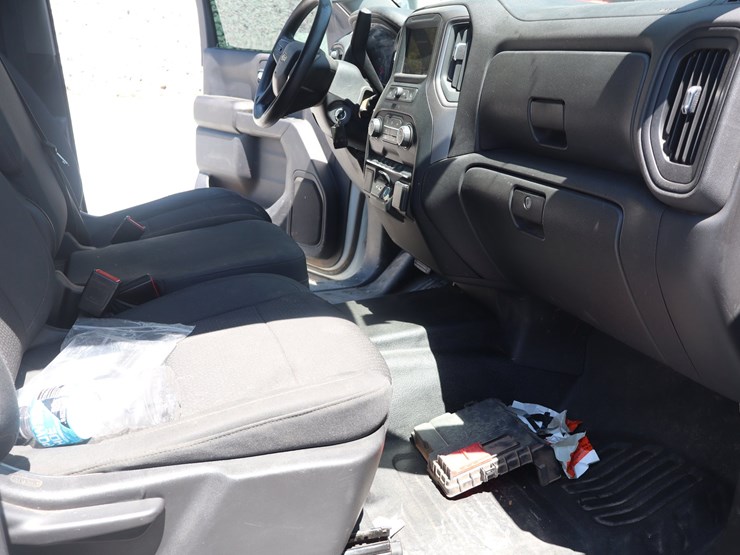 2022-chevrolet-1500-image-27