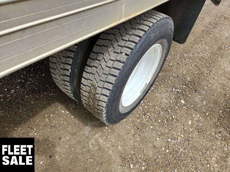 2012-ford-e450-image-12
