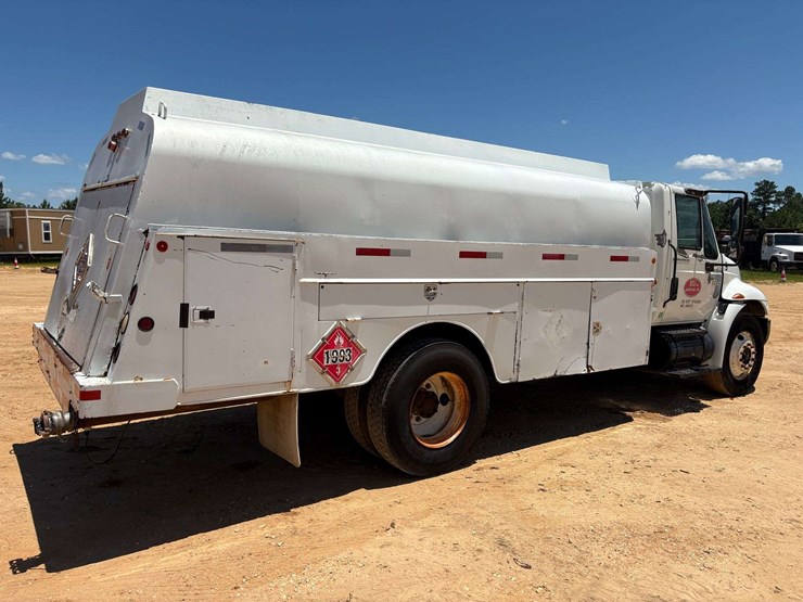 2006-international-durastar-4300-image-3