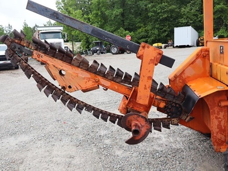 ditch-witch-3210-image-11