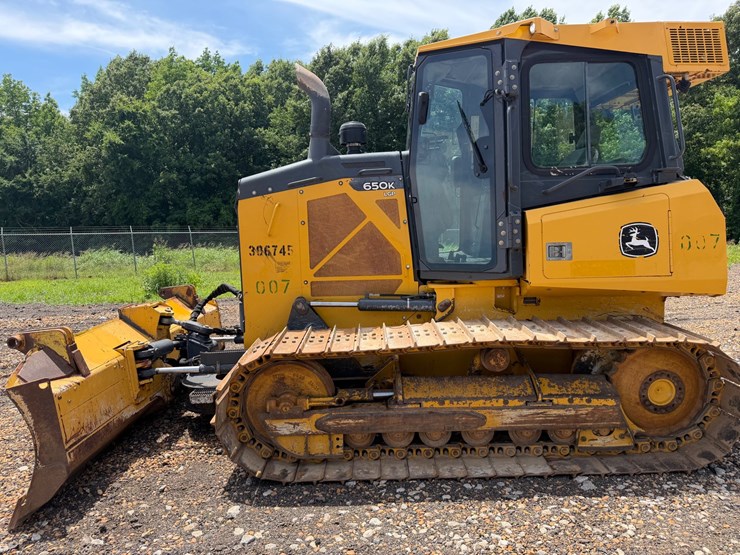 2018-deere-650k-lgp-image-2