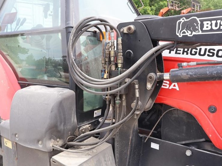 2005-massey-ferguson-5460-image-23