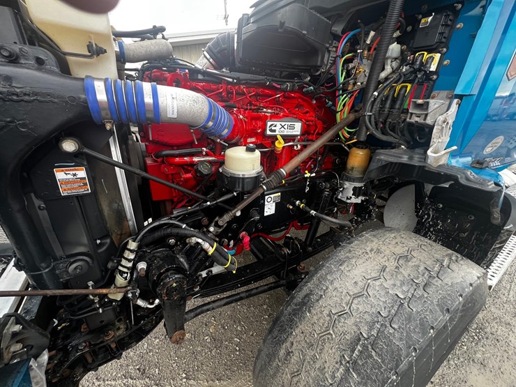2020-kenworth-t880-image-14