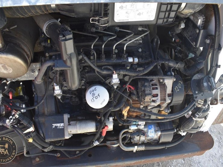 2019-bobcat-t595-image-34