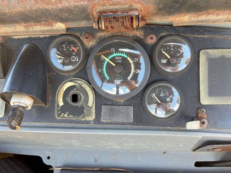 caterpillar-416c-image-12