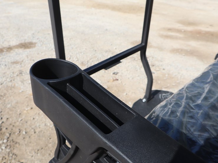 #104-•-4-seater-electric-golf-cart-image-16