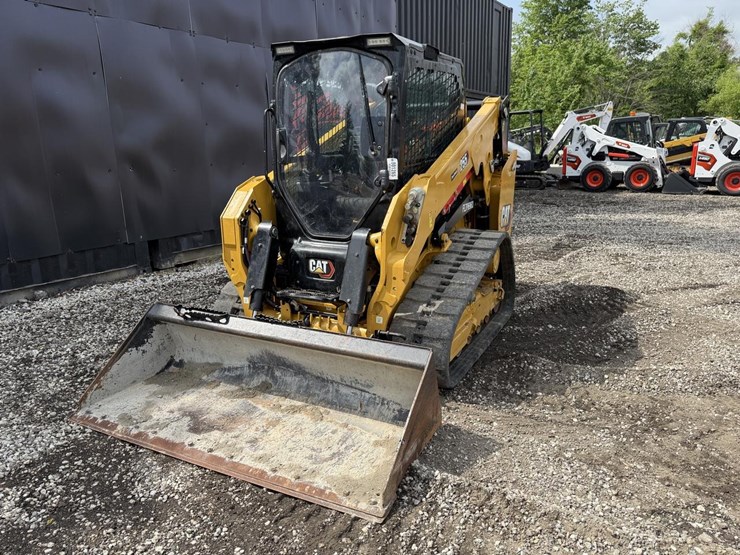 2024-caterpillar-255-image-8
