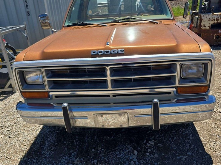 1985-dodge-ram-250-image-2