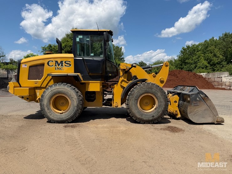 2014-caterpillar-930k-image-34