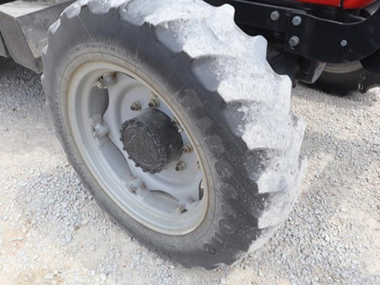 2005-massey-ferguson-5460-image-25