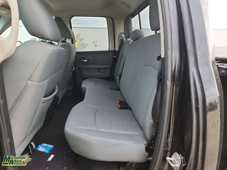 2014-dodge-1500-image-25