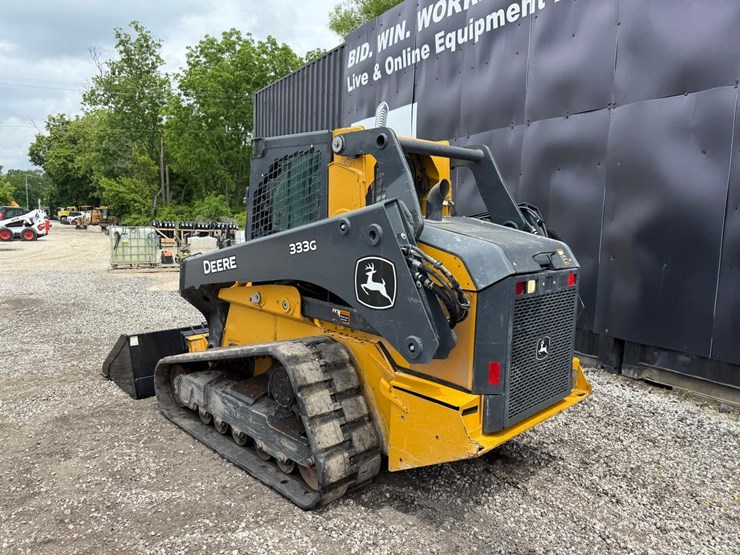 2023-deere-333g-image-2