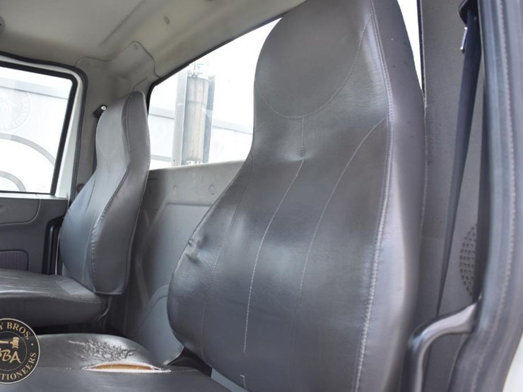 2015-international-transtar-8600-image-42
