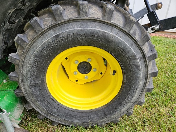 john-deere-1025r-image-19