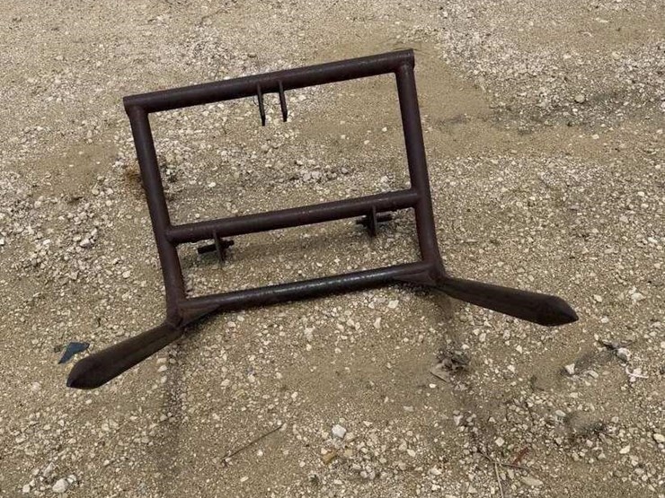 l3--3pt-single-hay-bale-remover-image-3