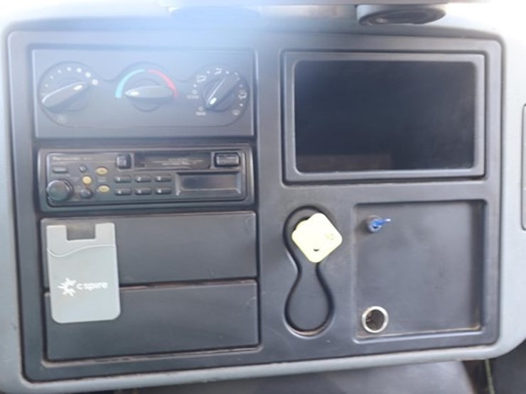 2005-international-durastar-4300-image-28