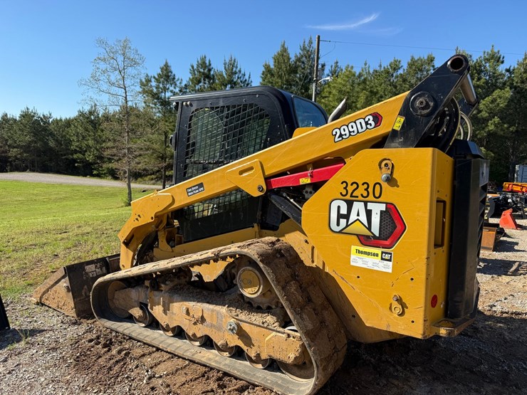 2021-caterpillar-299d3-image-2