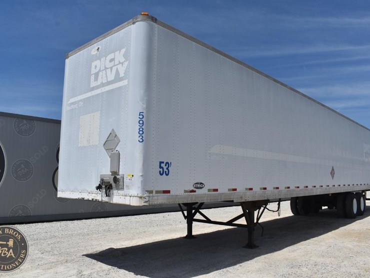 2001-strick-trailer-image-1