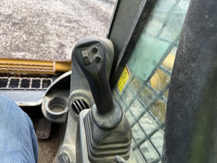 2019-caterpillar-299d3-image-21